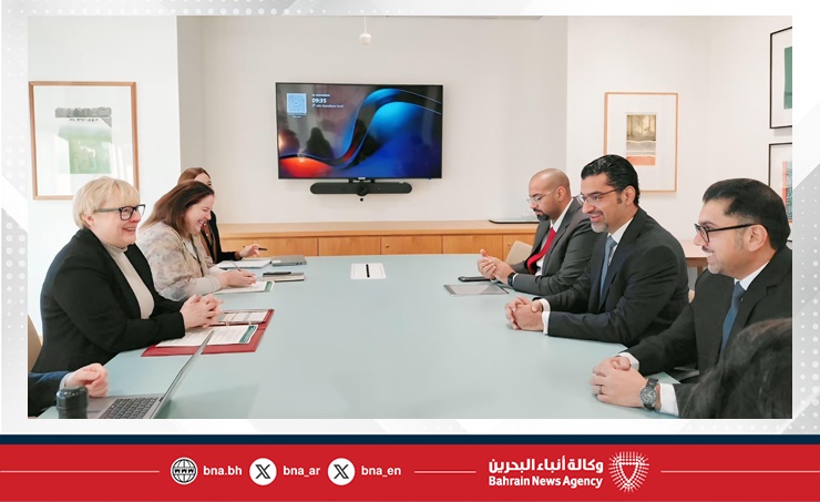 وزير شؤون البلديات والزراعة يلتقي بوزيرة الدولة للأمن الغذائي والشؤون الريفية في المملكة المتحدة